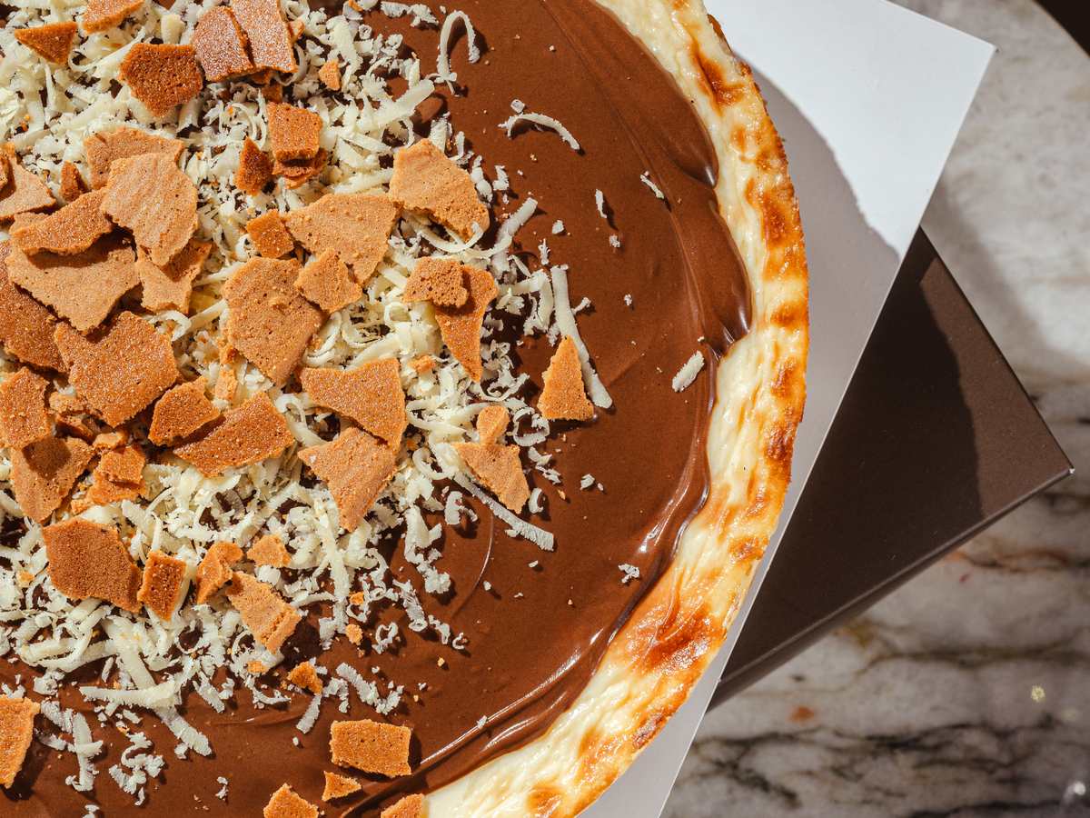 Tarta de temporada de AUPA de marquesita, con queso Edam, Nutella y barquillo